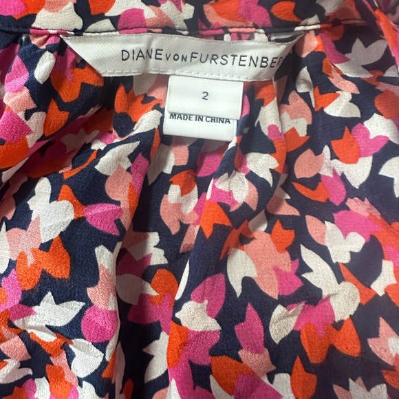 Silk Freya Abstract Floral Dress with Pockets - Picture 7 of 7